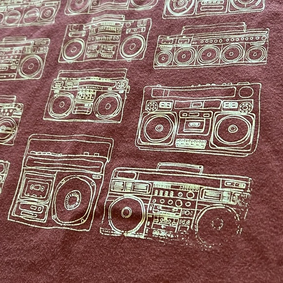 Gap Kids Organically Grown Cotton Brown with Green Boom Box XS Tee Shirt Used - Picture 4 of 5